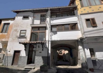 Facciata - Casa indipendente via Cesare Battisti, 5, Cuorgnè - foto 5