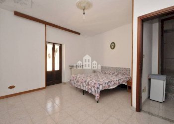 Camera da letto - Casa indipendente via Cesare Battisti, 5, Cuorgnè - foto 14