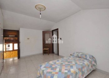 Camera da letto - Casa indipendente via Cesare Battisti, 5, Cuorgnè - foto 18