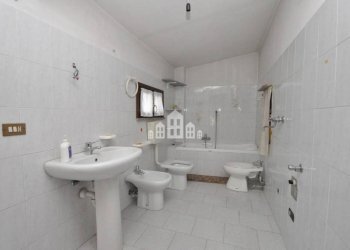 Bagno - Casa indipendente via Cesare Battisti, 5, Cuorgnè - foto 21
