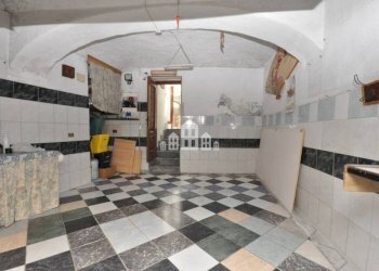 Magazzino - Casa indipendente via Cesare Battisti, 5, Cuorgnè - foto 24