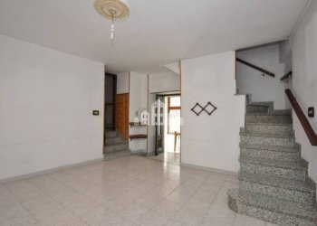 Interno palazzo - Casa indipendente via Cesare Battisti, 5, Cuorgnè - foto 3