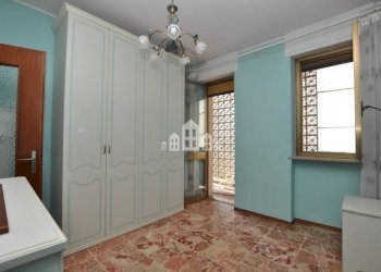 Camera da letto - Three-room apartment corso Vercelli, 72, Ivrea - photo 3