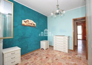 Camera da letto - Three-room apartment corso Vercelli, 72, Ivrea - photo 5