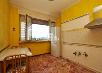 Cucina - Three-room apartment corso Vercelli, 72, Ivrea - photo 11