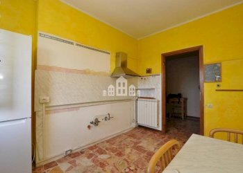 Cucina - Three-room apartment corso Vercelli, 72, Ivrea - photo 12