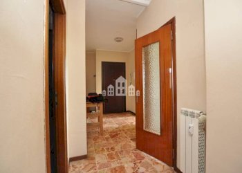 Corridoio - Three-room apartment corso Vercelli, 72, Ivrea - photo 13