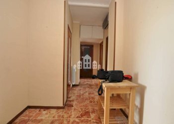 Corridoio - Three-room apartment corso Vercelli, 72, Ivrea - photo 21