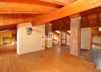 Stanza non arredata - Independent house Frazione Spineto, 6, Castellamonte - photo 2