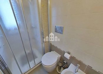 Bagno - Trilocale corso Enrico De Nicola, 58, Torino (zona Crocetta) - foto 17