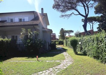 Giardino - Villa via dei Garofani, 6, Anzio - photo 1
