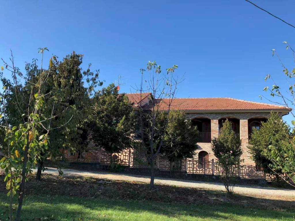 Facciata - Villa strada San Pietro, Nizza Monferrato - photo 1