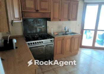 Cucina - Appartamento via Agesidamo, Locri - foto 2