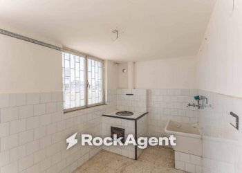 Cucina - Three-room apartment via Taranto, 1, Bari (neighborhood Santo Spirito) - photo 22