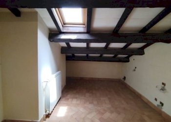 Camera da letto - Three-room apartment via di Piana Bella, Roma (neighborhood Lido di Ostia) - photo 12