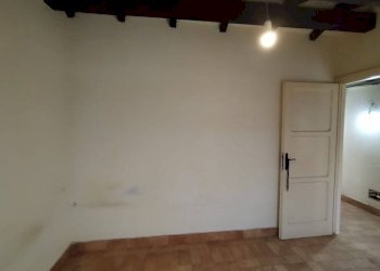 Camera da letto - Three-room apartment via di Piana Bella, Roma (neighborhood Lido di Ostia) - photo 19