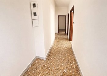Ingresso - Appartamento viale Paolo Orlando, Roma (zona Lido di Ostia) - foto 4