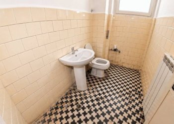 Bagno - Appartamento viale Paolo Orlando, Roma (zona Lido di Ostia) - foto 8