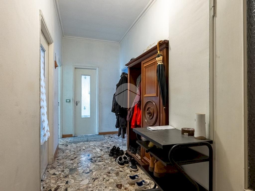 Three-room apartment Via boves, Grugliasco - photo 2