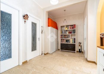 Three-room apartment Via alessandro manzoni, Collegno - photo 3