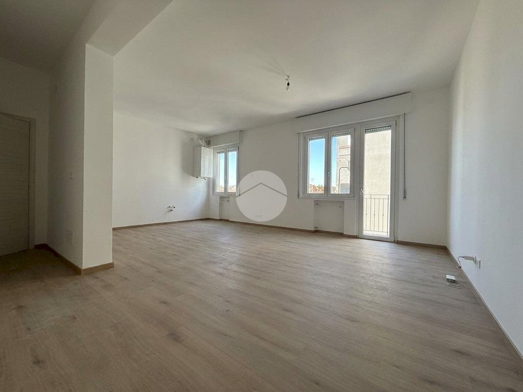 Three-room apartment Via Circonvallazione Meridionale, Rimini - photo 1