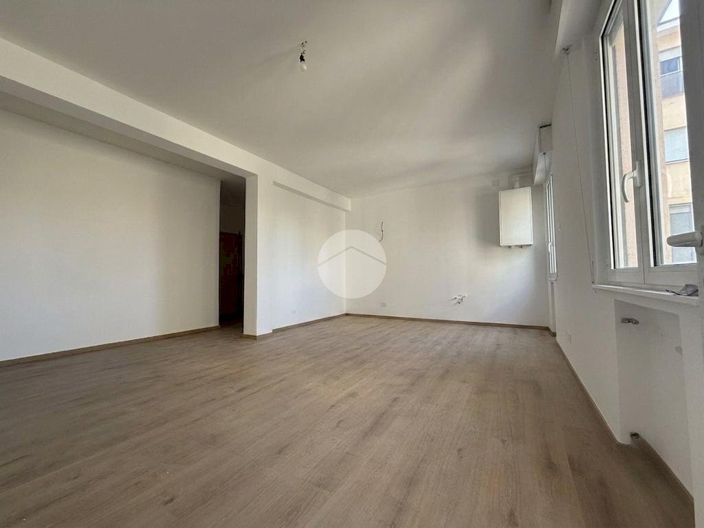 Three-room apartment Via Circonvallazione Meridionale, Rimini - photo 3
