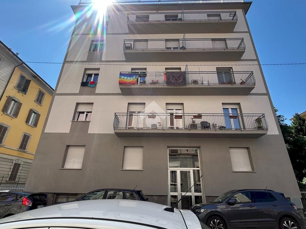 Three-room apartment Via Zara, Parma (neighborhood Oltretorrente) - photo 3