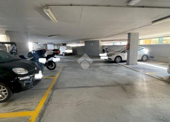 Posto Auto Piazza Borgo Pila, Genova (zona Foce) - foto 4