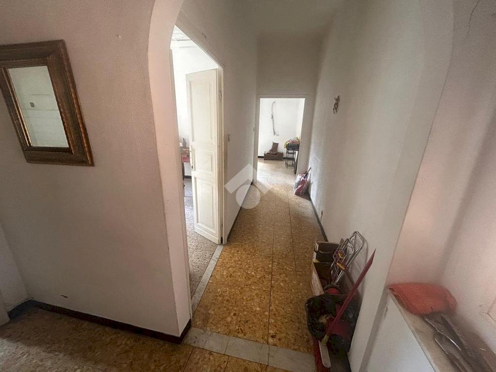 Three-room apartment Via del Chiappazzo, Genova (neighborhood Staglieno) - photo 2