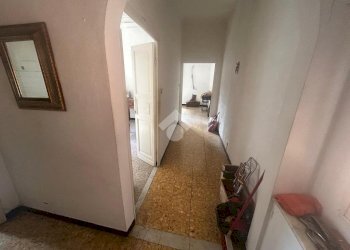 Three-room apartment Via del Chiappazzo, Genova (neighborhood Staglieno) - photo 2