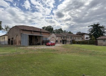 Semi-detached house Via Comacchio, Ferrara (neighborhood Cona) - photo 37
