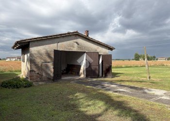 Semi-detached house Via Comacchio, Ferrara (neighborhood Cona) - photo 39