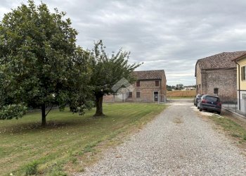 Semi-detached house Via Comacchio, Ferrara (neighborhood Cona) - photo 42