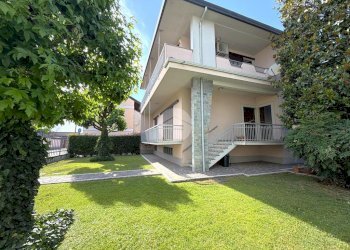 Villa Via Pace, Santo Stefano Ticino - photo 1