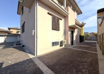 Villa Via Pace, Santo Stefano Ticino - photo 9
