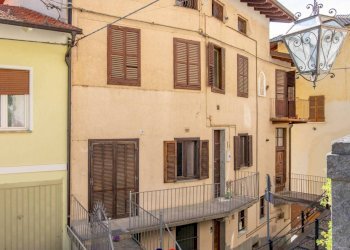 Three-room apartment Via Caraglio, 16, Dronero - photo 1