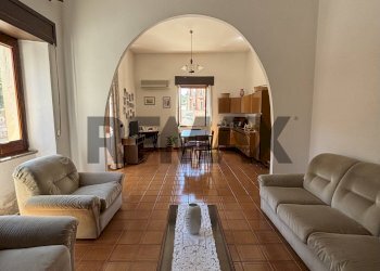 Sala da pranzo - Villa a Schiera VIA CAGLIARI
 
58, Teulada - foto 3