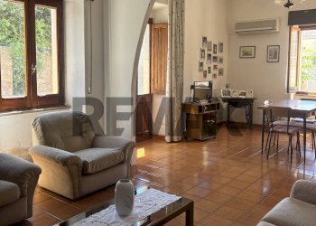 Sala da pranzo - Villa a Schiera VIA CAGLIARI
 
58, Teulada - foto 4