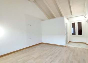 Camera da letto - Villa via A. Chaniach, 4, Pogliano Milanese - photo 45