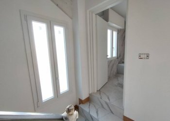 Corridoio - Villa via A. Chaniach, 4, Pogliano Milanese - photo 48