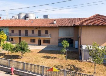 Facciata - Rustico via Papò, Verzuolo - foto 18