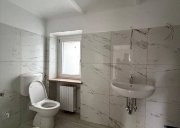 Bagno - Two-room apartment via Duchessa Beatrice, Villanova d'Asti - photo 9