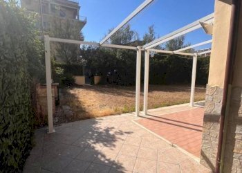 Giardino - Two-room apartment via delle Oceanine, Roma (neighborhood Lido di Ostia) - photo 1