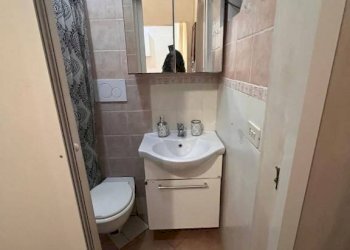 Bagno - Two-room apartment via delle Oceanine, Roma (neighborhood Lido di Ostia) - photo 11