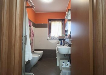 Two-room apartment Viale Isonzo, Rozzano - photo 10