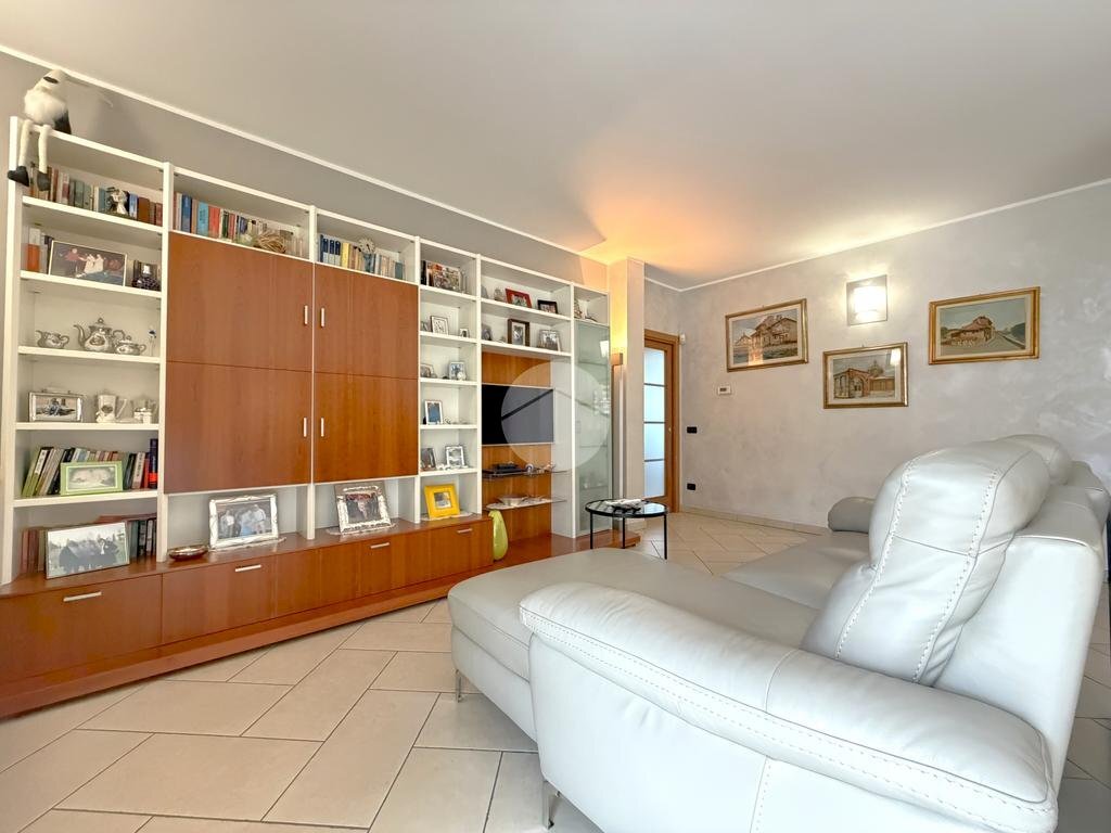 Four-room apartment Via P. Giovanni Paolo II, Santo Stefano Ticino - photo 3
