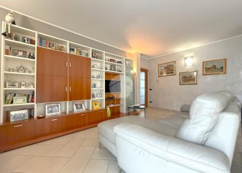 Four-room apartment Via P. Giovanni Paolo II, Santo Stefano Ticino - photo 3