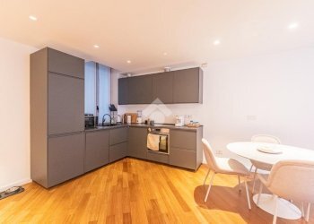 Two-room apartment Via Castelfidardo, Milano (neighborhood Moscova) - photo 3