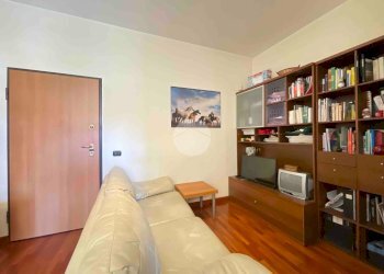 Two-room apartment Via Duca D'Aosta, Asti - photo 4