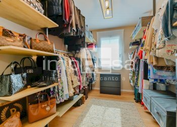 CAMERA ADIBITA A CABINA ARMADIO - Four-room apartment via Guglielmo Oberdan
 
31, Salzano - photo 21